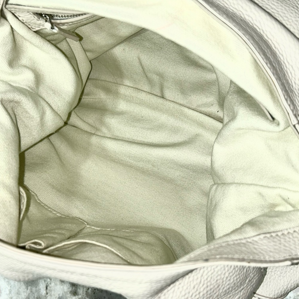 Gucci Authentic Off White Calfskin Leather Convertible Bag - Picture 12 of 15